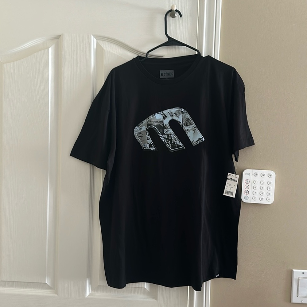 XL Etnies T-Shirt NWT